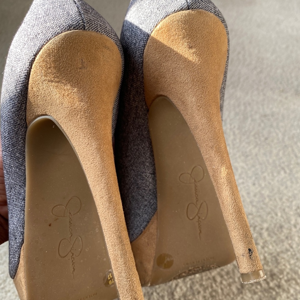 Jessica Simpson’s Para Tailor Grey Open toe heels. - Picture 7 of 12